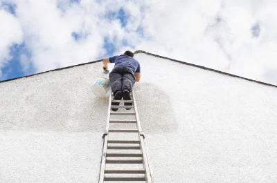 Peinture extérieure à Feuilla — façades et ravalement